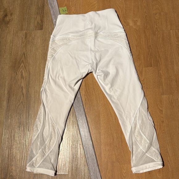 Lululemon Size 6 Women's White High-Waisted Leggings - Picture 3 of 3